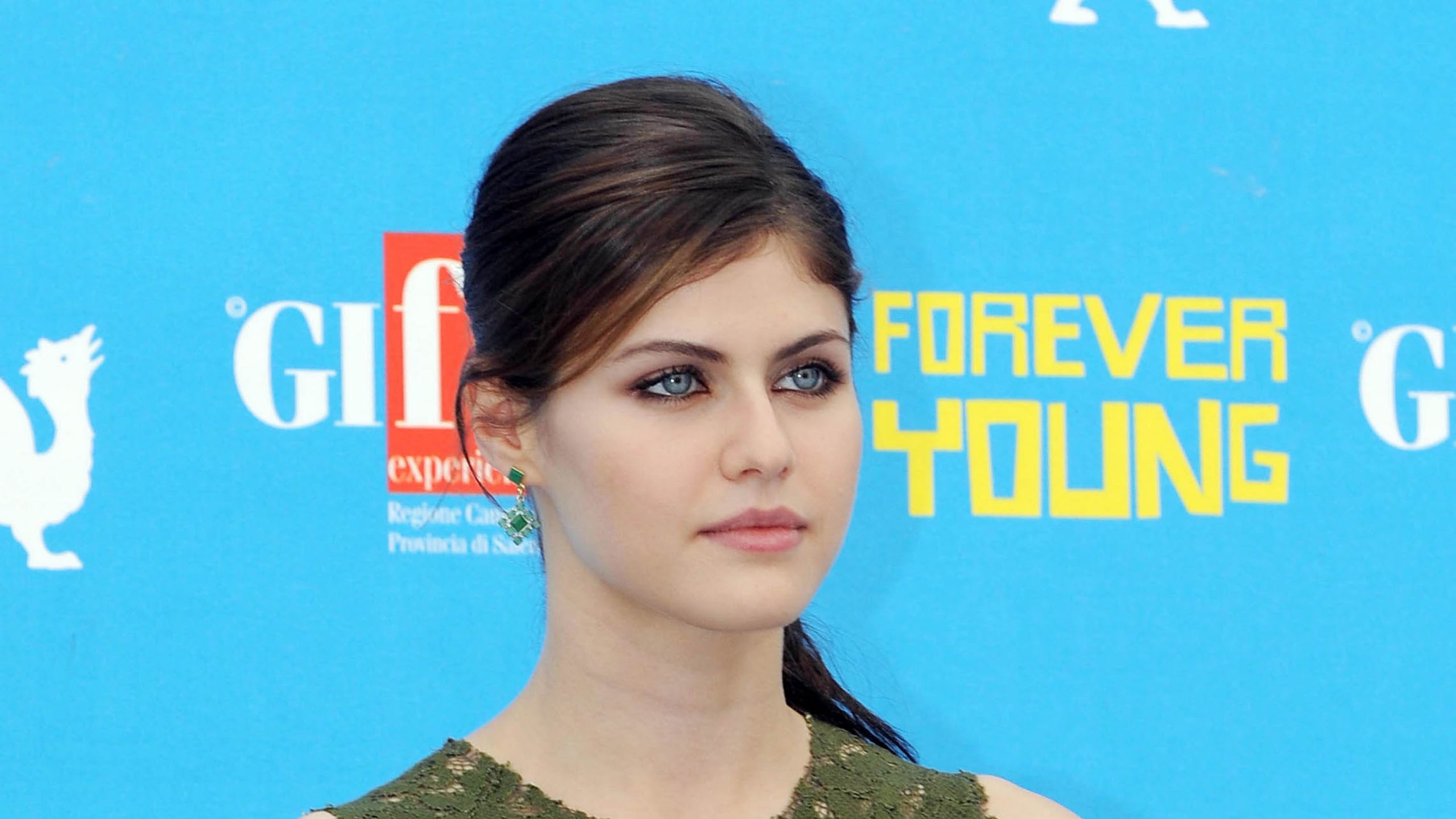 Ultra Hd Alexandra Daddario 4k - HD Wallpaper 