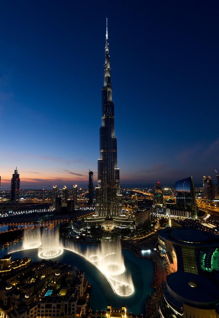 The Burj Khalifa At Night - Burj Khalifa Night View Hd - 700x1014 Wallpaper The Burj Khalifa At Night - Burj Khalifa Night View Hd - 700x1014 Wallpaper