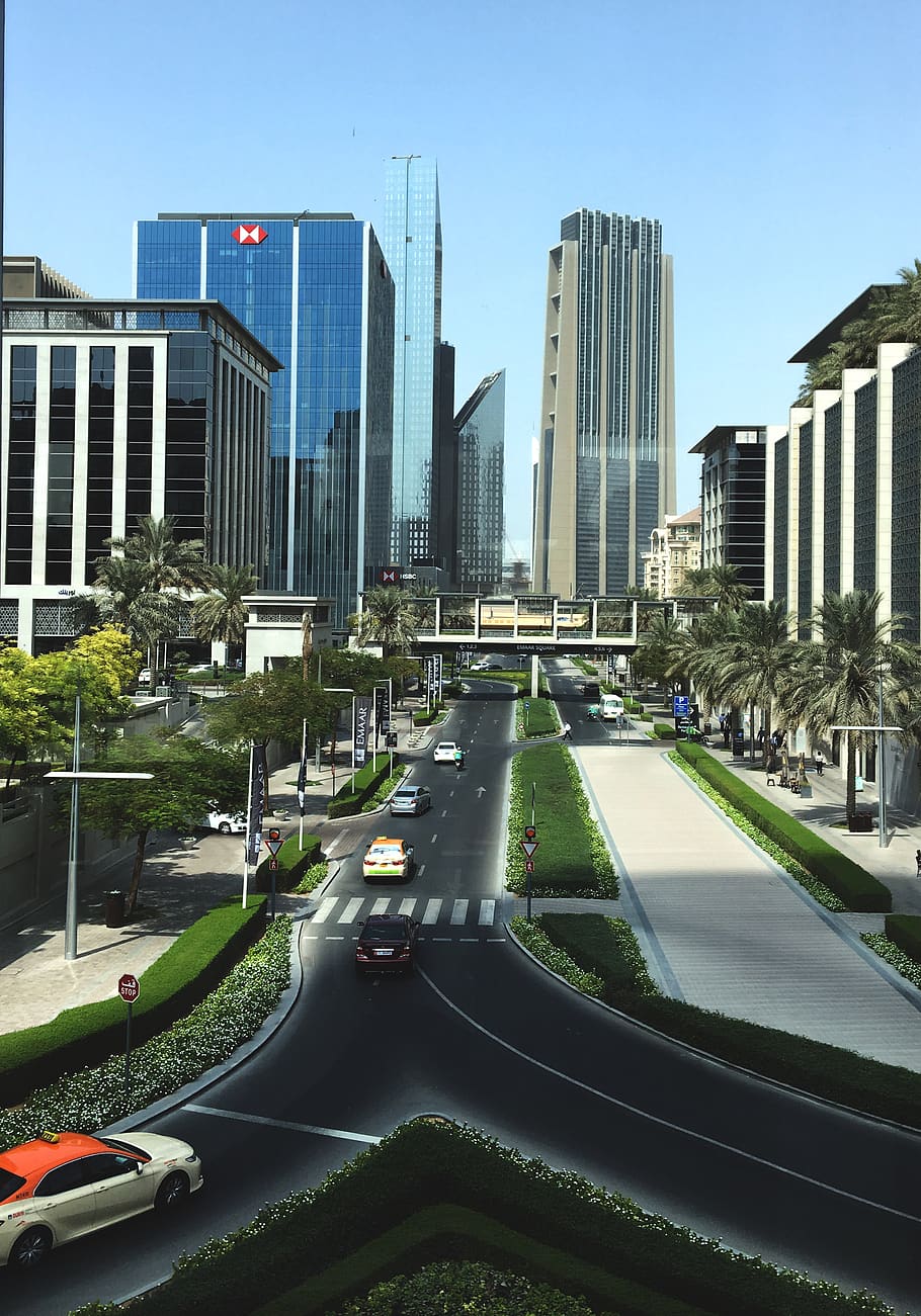 Dubai, United Arab Emirates, Skypapers, Street, City, - Tower Block - HD Wallpaper 