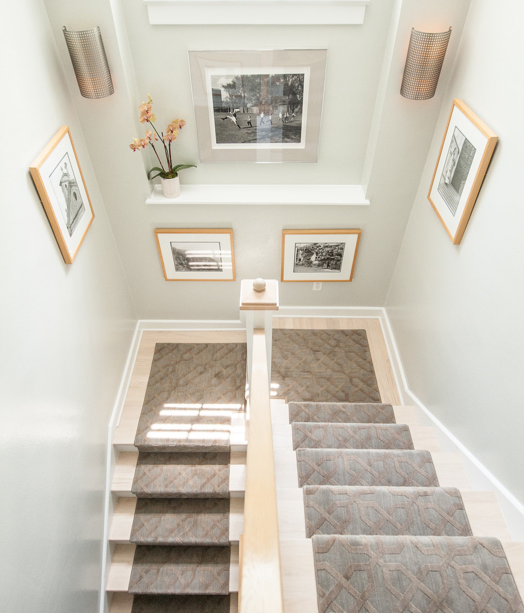Shroeder Stair Runner New-14 - Decorating Ideas Landing Wall - HD Wallpaper 