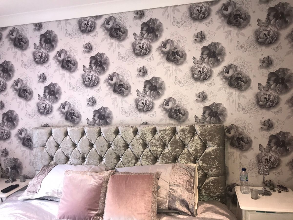 I Have A Whole Roll Sealed Left Over - Wall - HD Wallpaper 