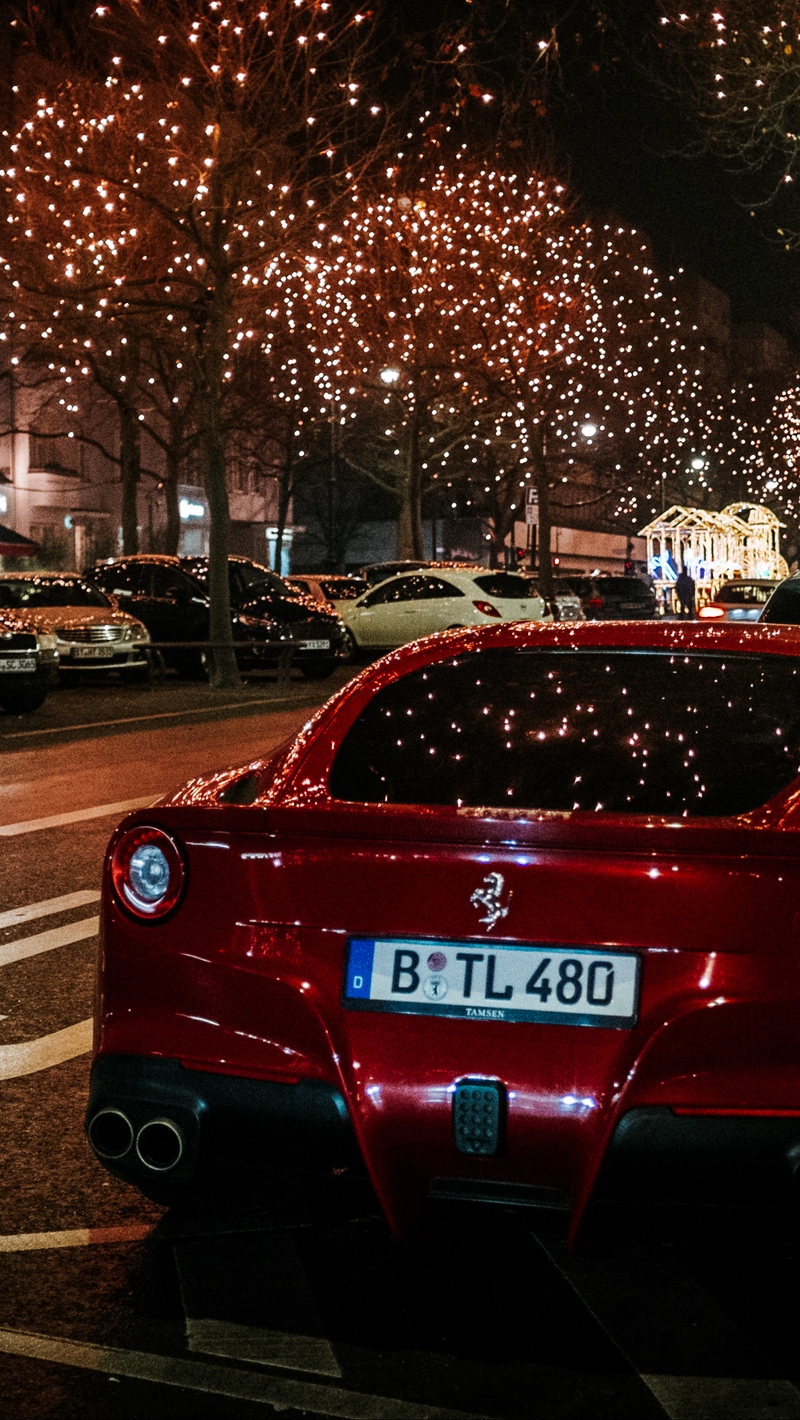 Wallpaper Ferrari, Rear View, Red, Night City, Scenery - Red Ferrari At Night - HD Wallpaper 