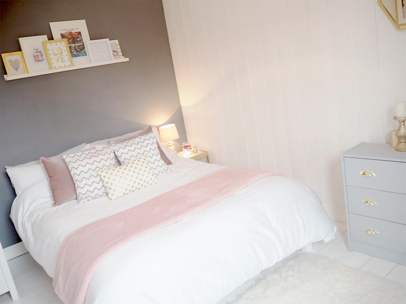 Popular Pink Grey Bedroom Remarkable Best Idea Collection - Pink Grey Bedroom Wall - HD Wallpaper 
