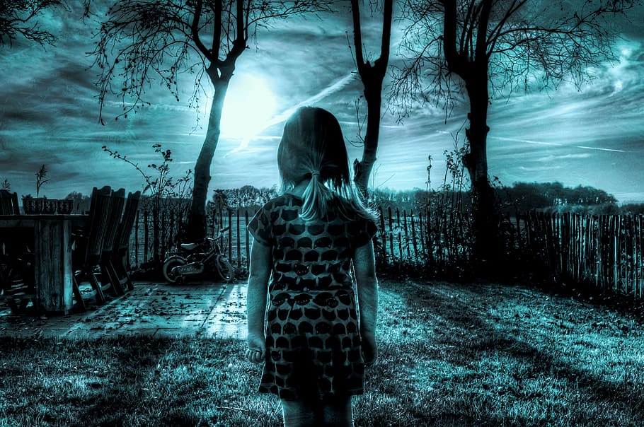 Blue, Girl, Sad, Depressed, Sky, Yard, Shades Of Blue, - Little Girl Universe - HD Wallpaper 