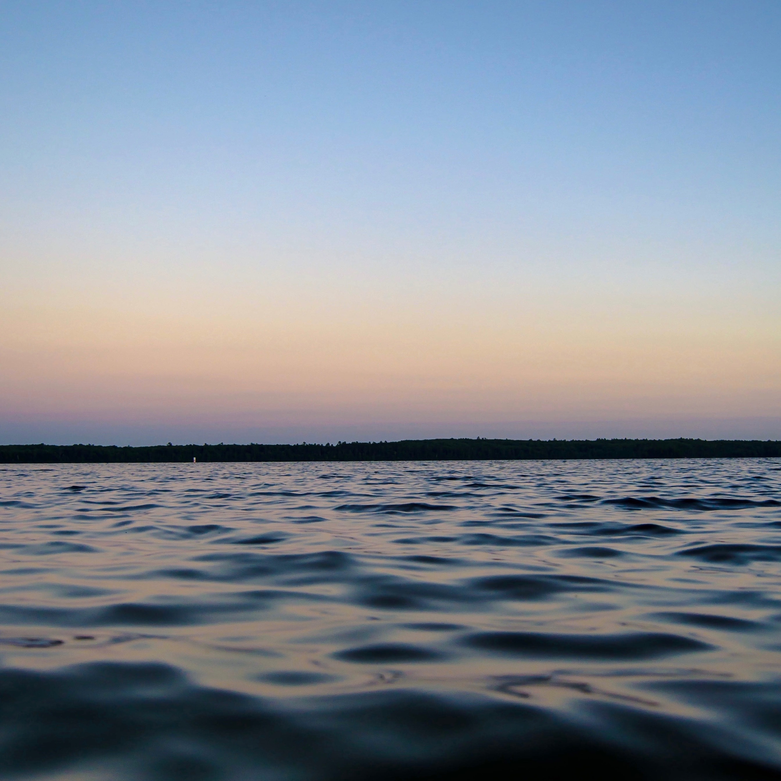 Shades Of Blue Iphone Wallpapers - Sea - HD Wallpaper 