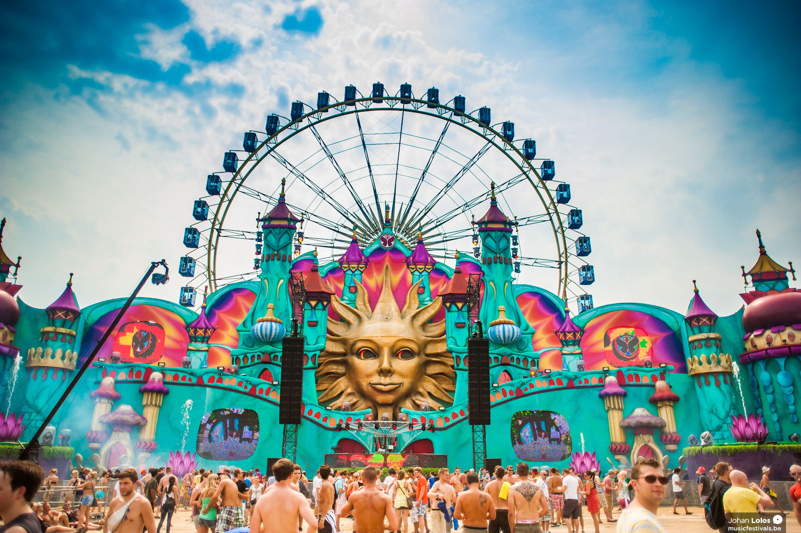 Tomorrowland, Party, And Music Image - Tomorrowland 2014 - HD Wallpaper 