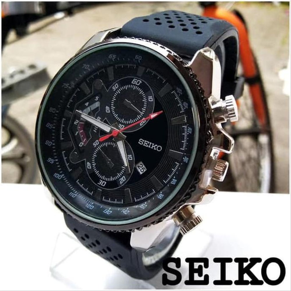 Analog Watch - HD Wallpaper 