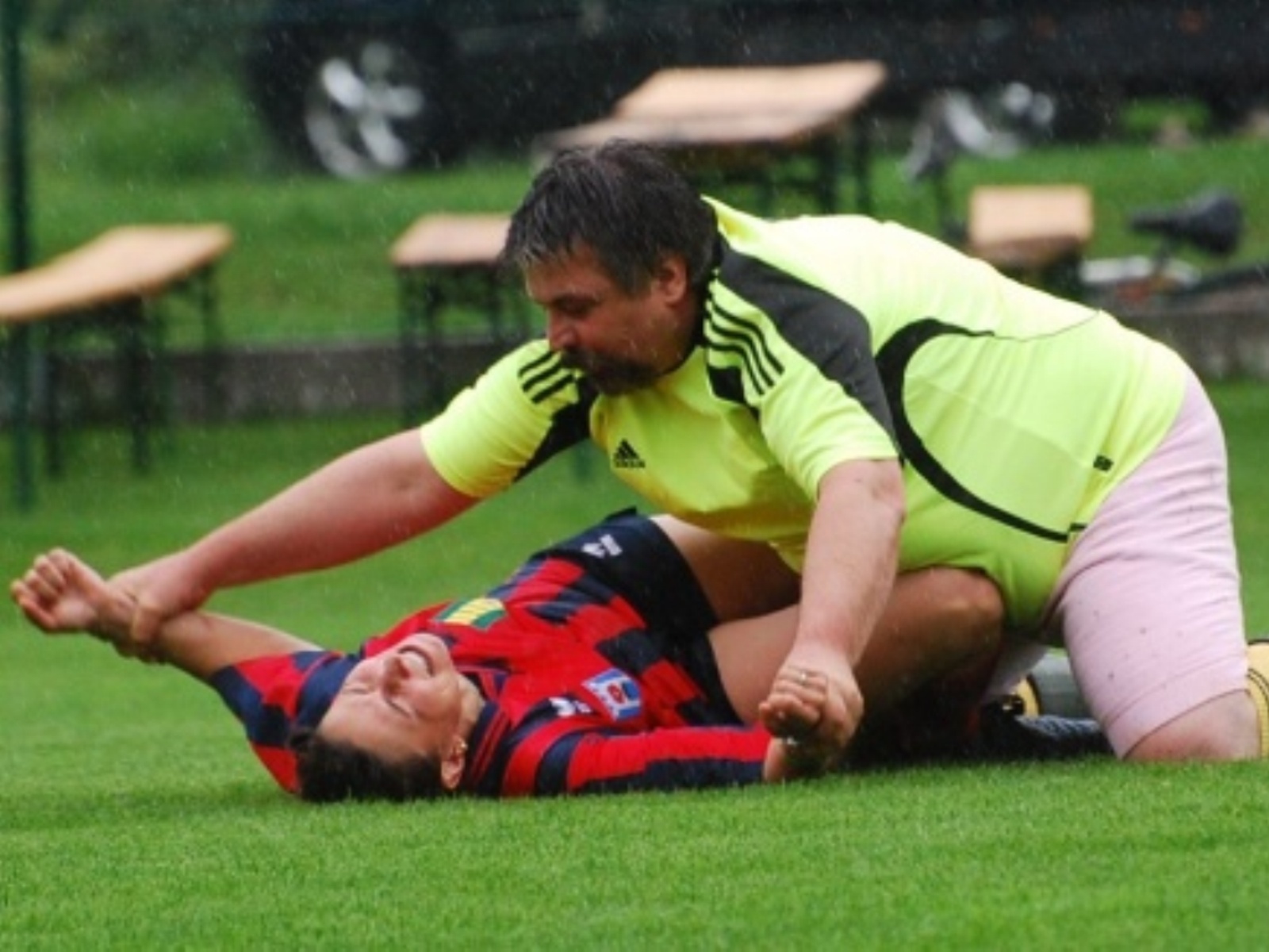 Sexy Futebol - Kick Up A Soccer Ball - HD Wallpaper 