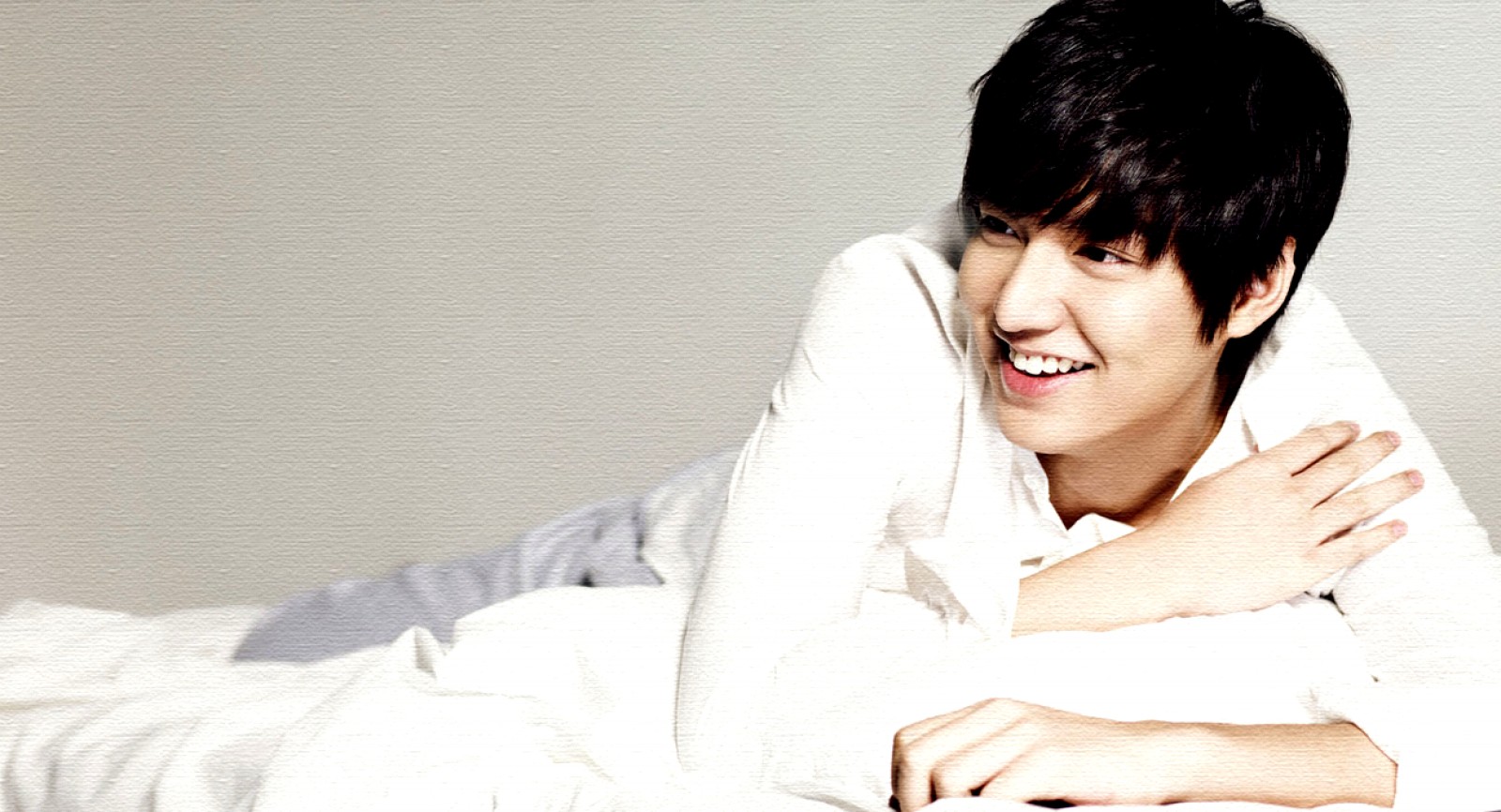 Lee Min Ho Background - HD Wallpaper 