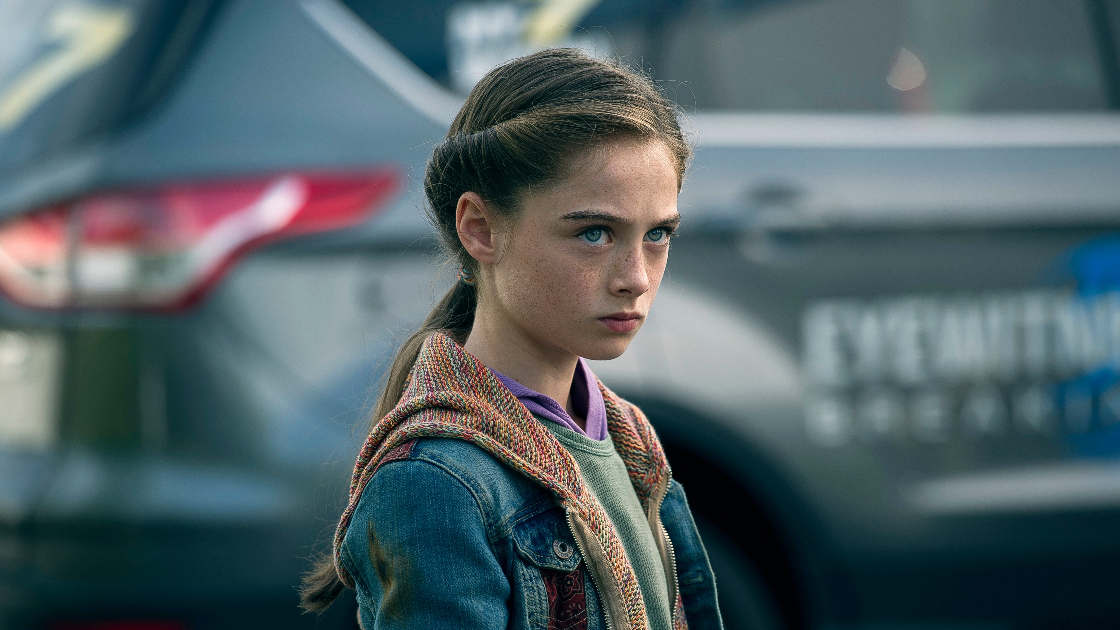 Wallpaper Tomorrowland, Raffi Cassidy, Athena - Raffey Cassidy - HD Wallpaper 