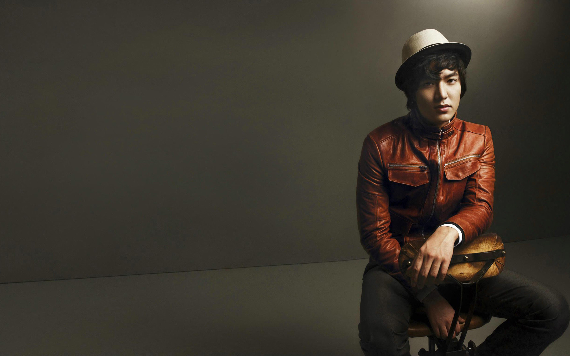 Lee Min Ho Photo Shoot - HD Wallpaper 