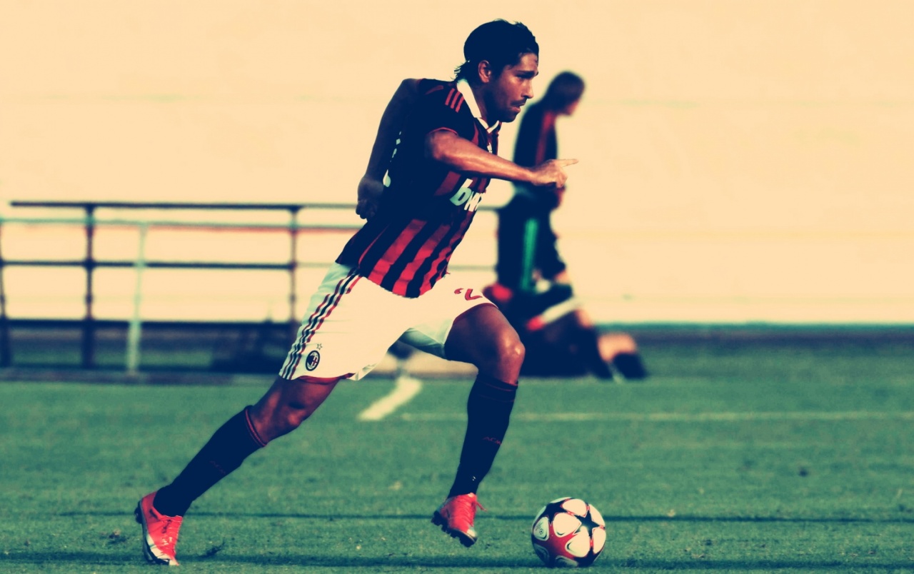 Ac Milan Football Star Wallpapers - Football - HD Wallpaper 