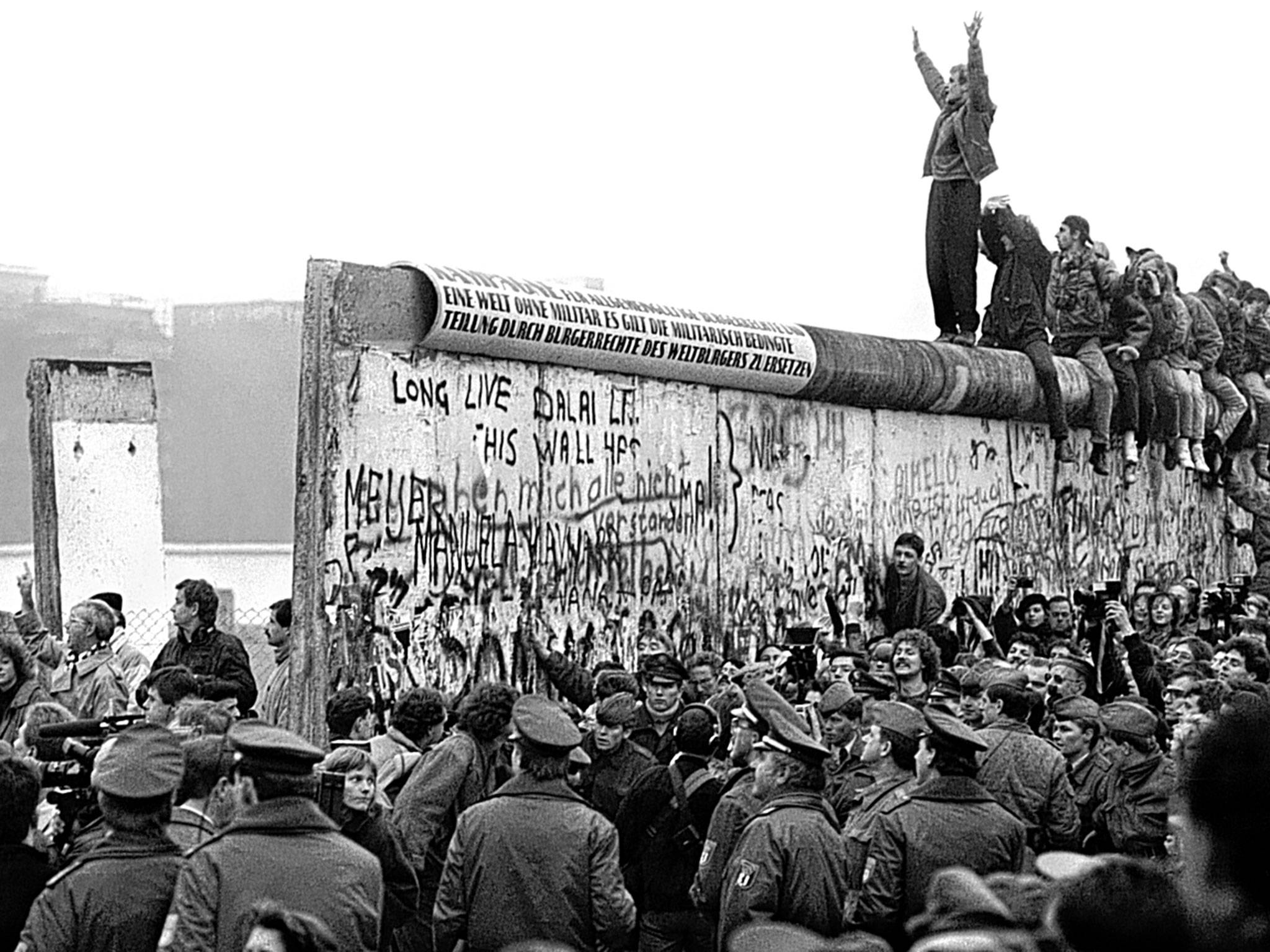 Berlin Wall Wallpapers High Quality - Fall Of The Berlin Wall - HD Wallpaper 