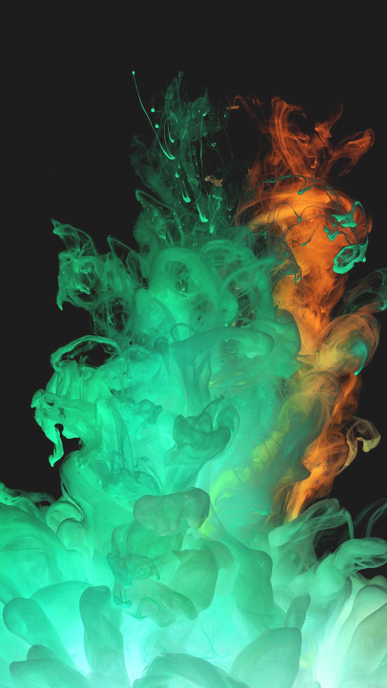 Green And Orange Smoke - HD Wallpaper 