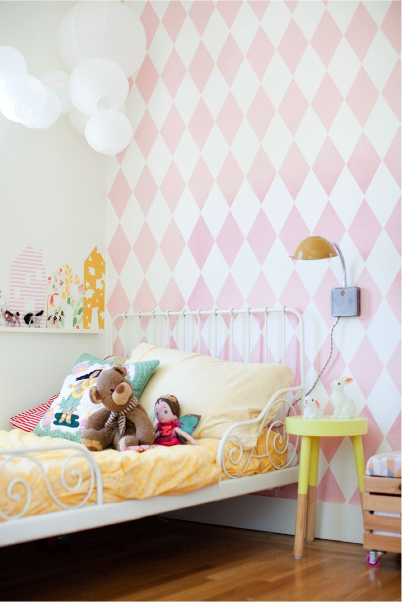 Sweet Little Girl Bedroom Corner - Tiny Little Girls Bedroom - 787x1180  Wallpaper 