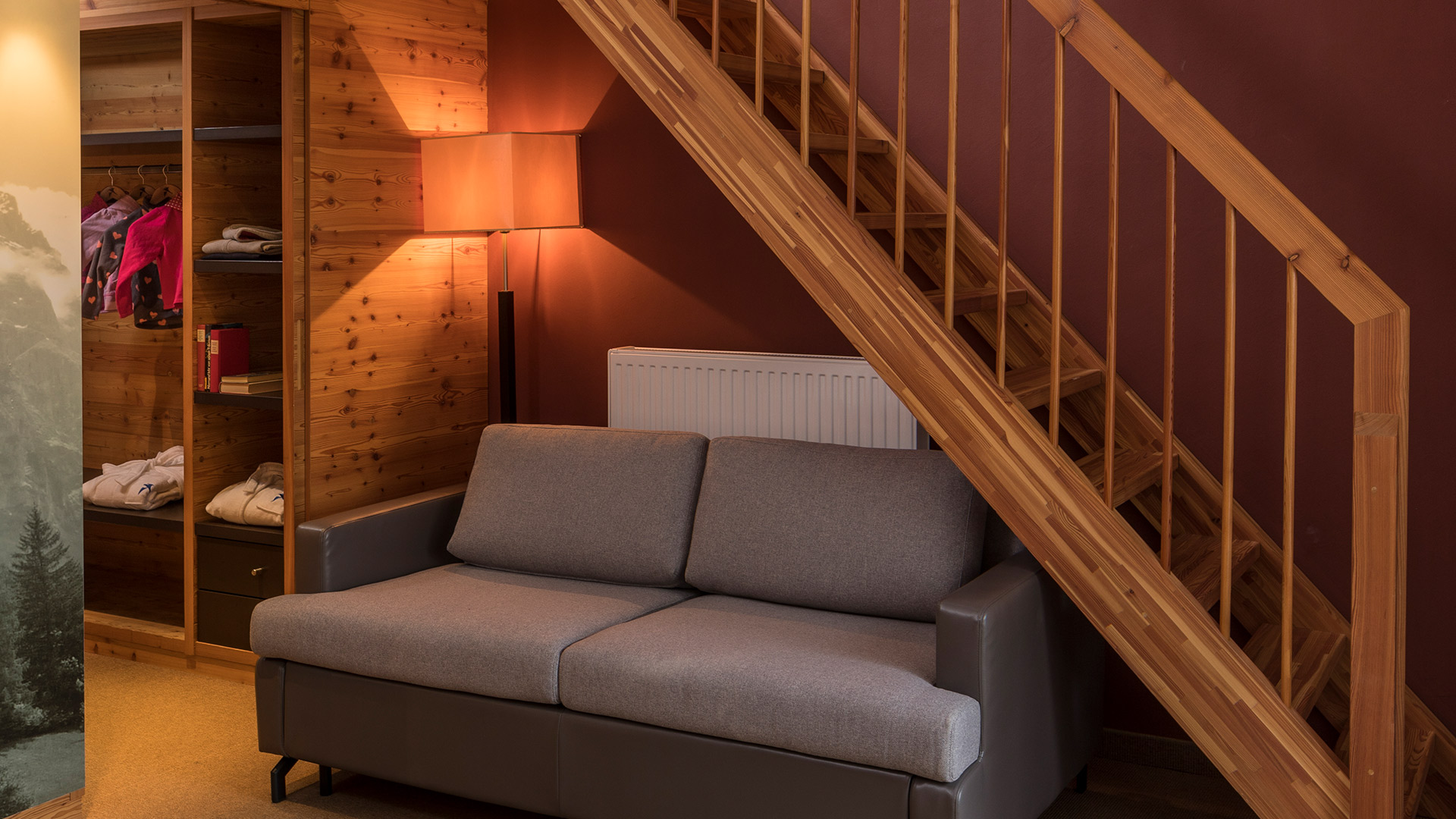 Studio Couch - HD Wallpaper 