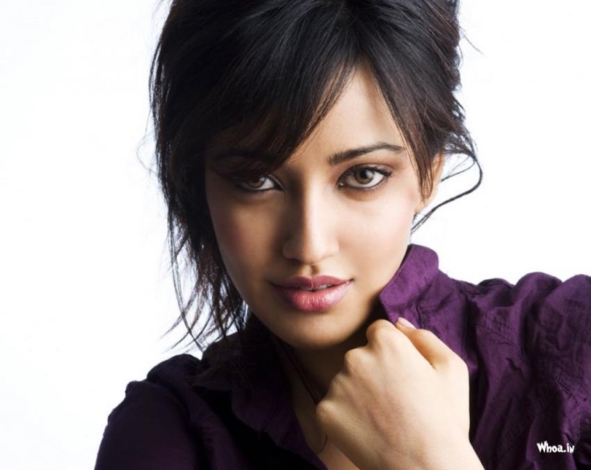 Neha Sharma Close Up And Shining Eyes Hd Wallpaper - Lovely Photo And Shayari - HD Wallpaper 