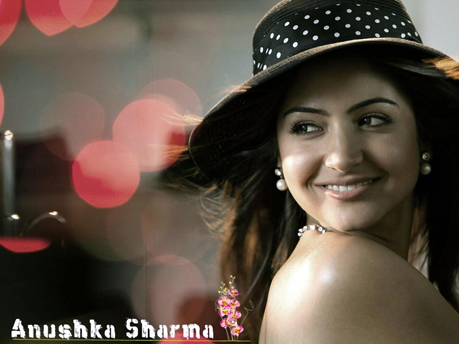 Anushka Sharma In Cap Badmash Company Anushka Sharma Dress