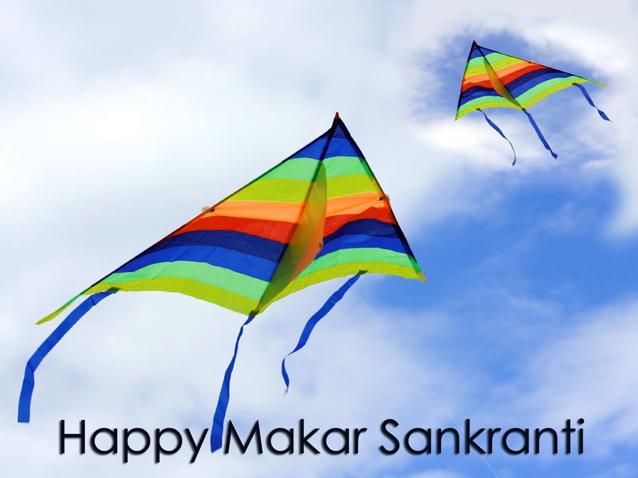 Makar Sankranti Pics With Kites Hd Wallpaper - Happy Sankranti Quotes In English - HD Wallpaper 