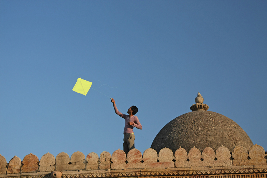 Sankranti - Kite Flying Festival Gujarat - HD Wallpaper 