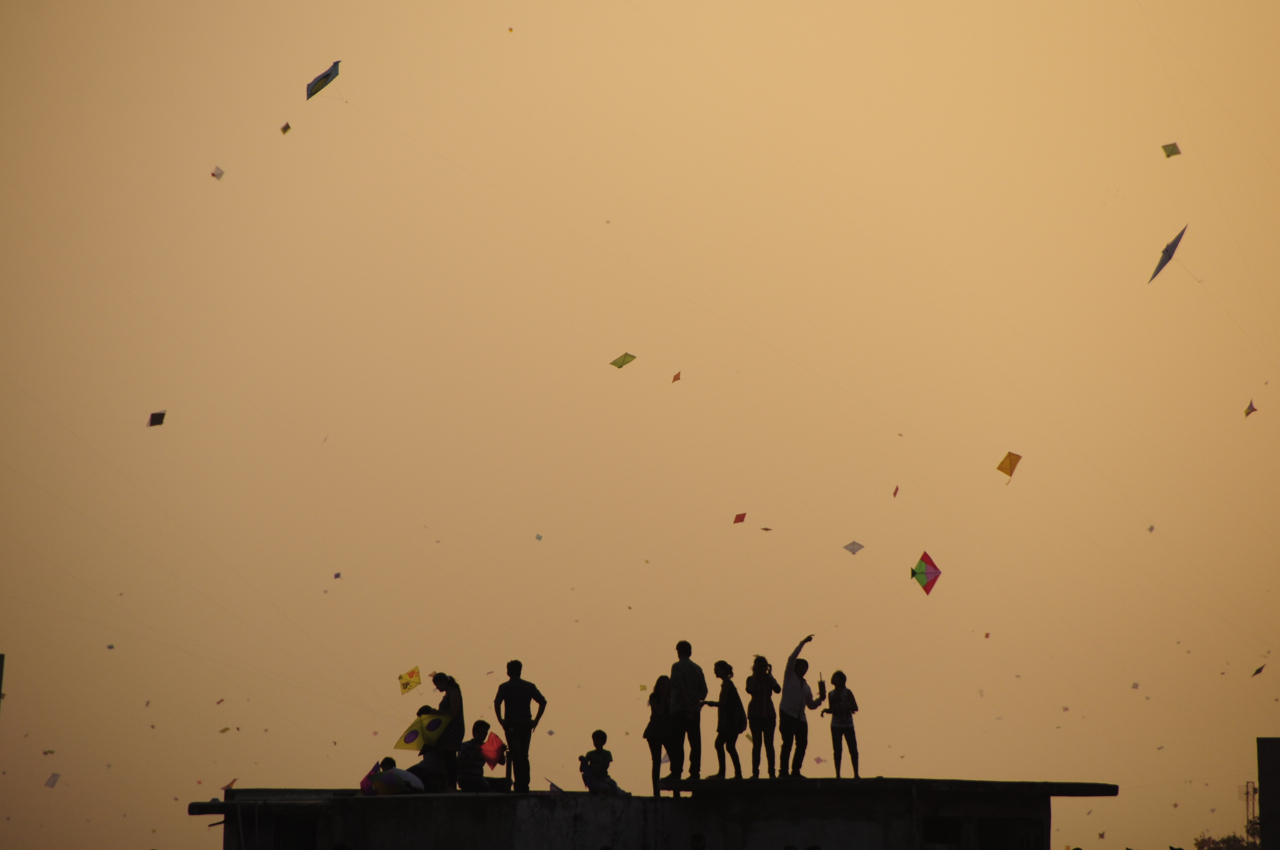 Flying Kite In Dashain - 1280x850 Wallpaper 