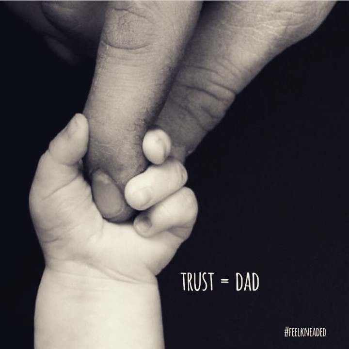 Dear Papa Agar Mai Patang Toh Dor H Ap Agar Ma Holding A Baby S Hand 7x7 Wallpaper Teahub Io