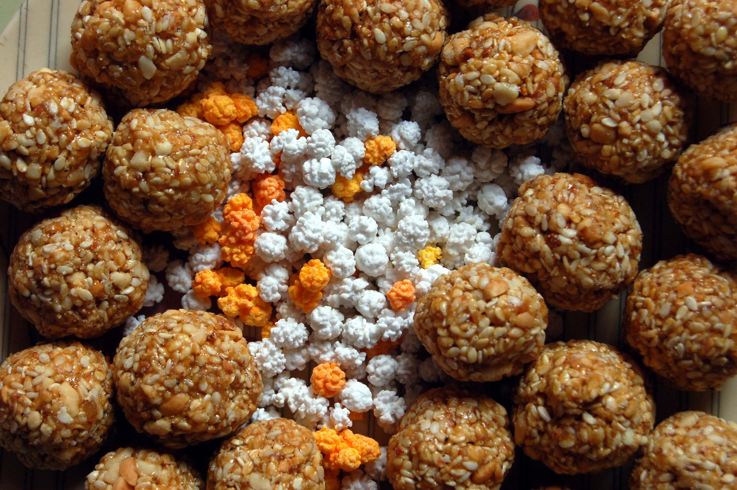 Festival Makar Sankranti Mamra Na Ladoo Free High Definition - Makar Sankranti Til Gul - HD Wallpaper 