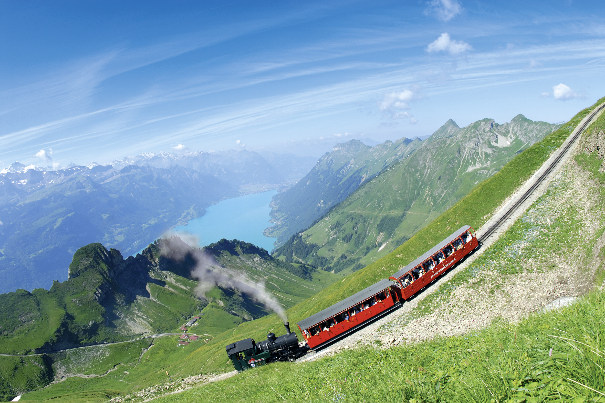 A Train Going Up In The Mountains In Switzerland - Train Going Up A Mountain  - 2478x1653 Wallpaper 