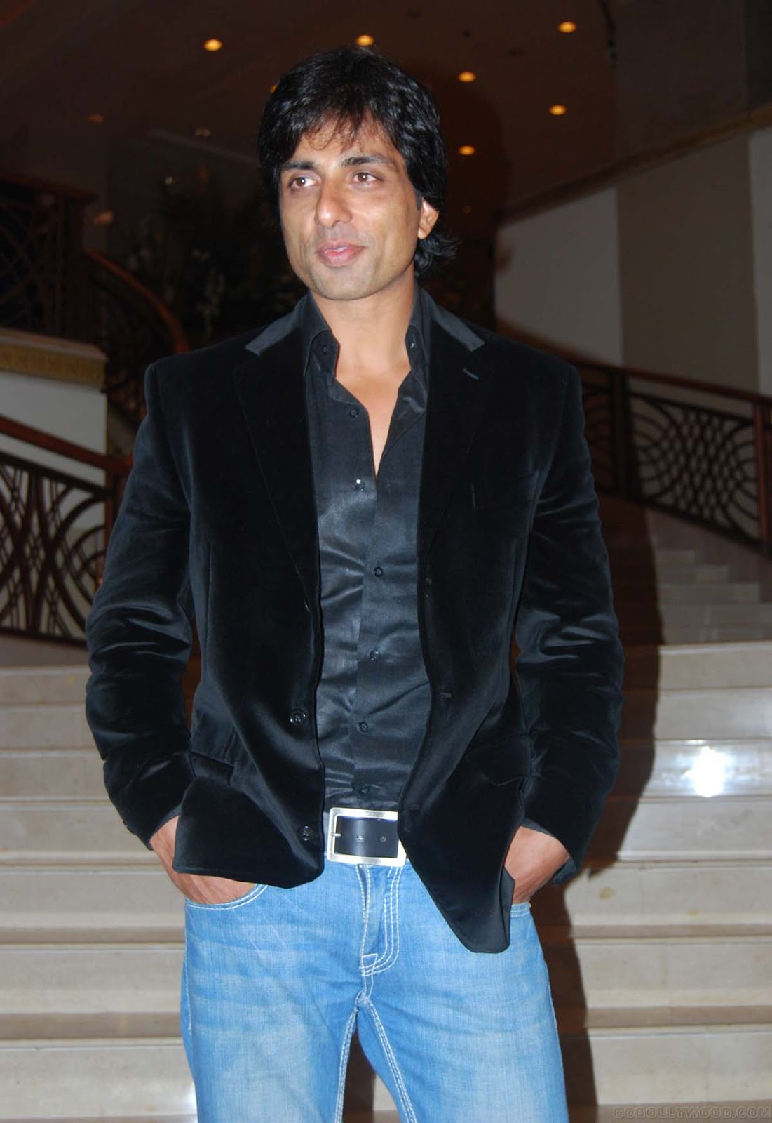Sonu Sood Cute Photos - Standing - HD Wallpaper 