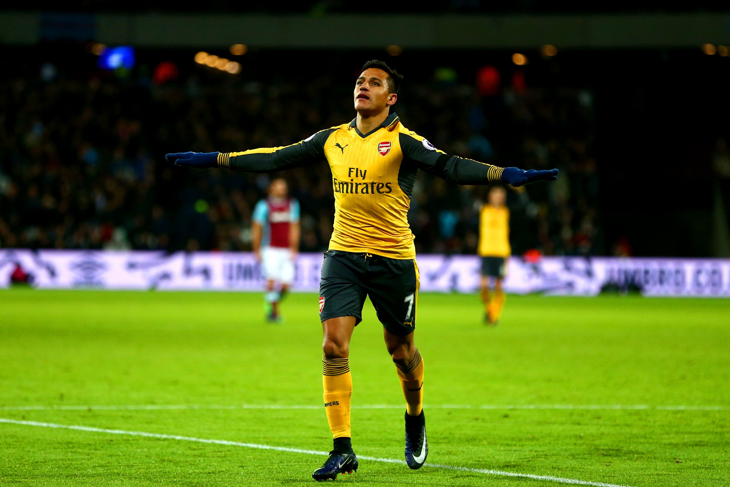 Arsenal Striker Alexis Sanchez - Alexis Sanchez Vs West Ham - HD Wallpaper 