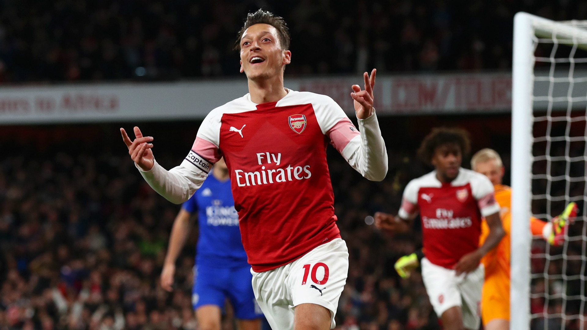 Arsenal Star Mesut Ozil - Mesut Ozil Arsenal - HD Wallpaper 