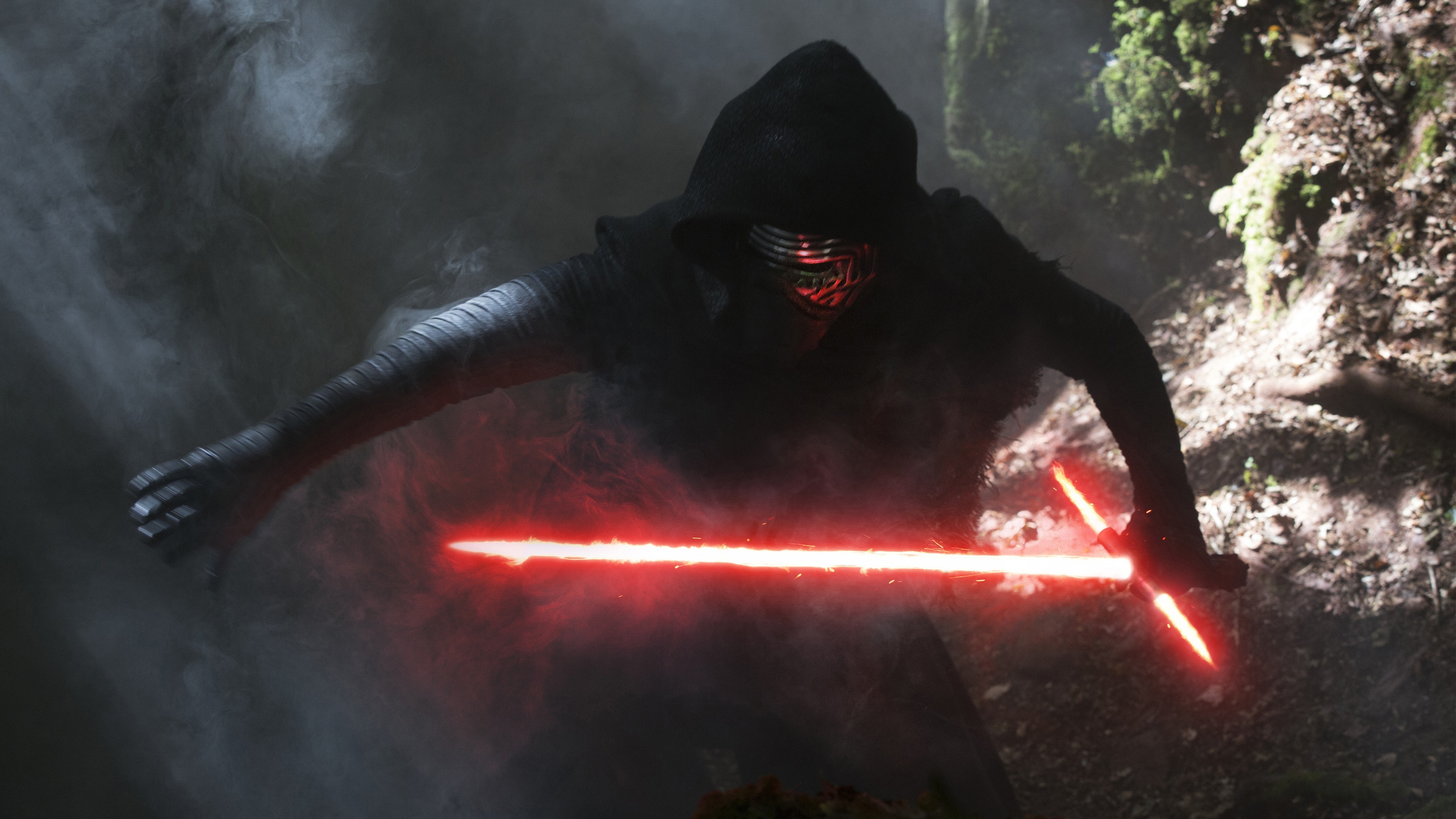 Kylo Ren With Lightsaber - HD Wallpaper 