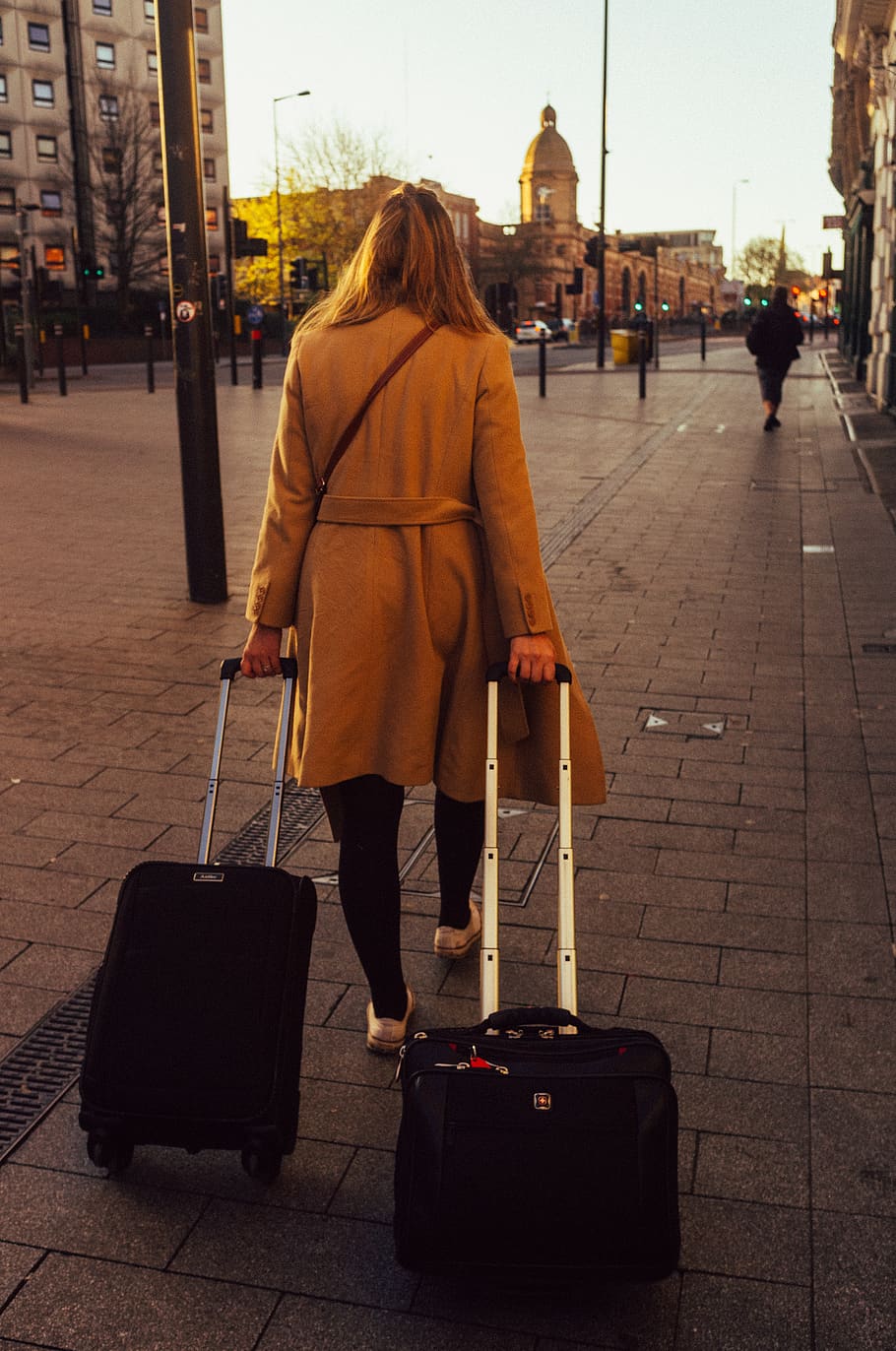 Leicester, United Kingdom, Luggage, Carrying, Station, - Hand Luggage - HD Wallpaper 