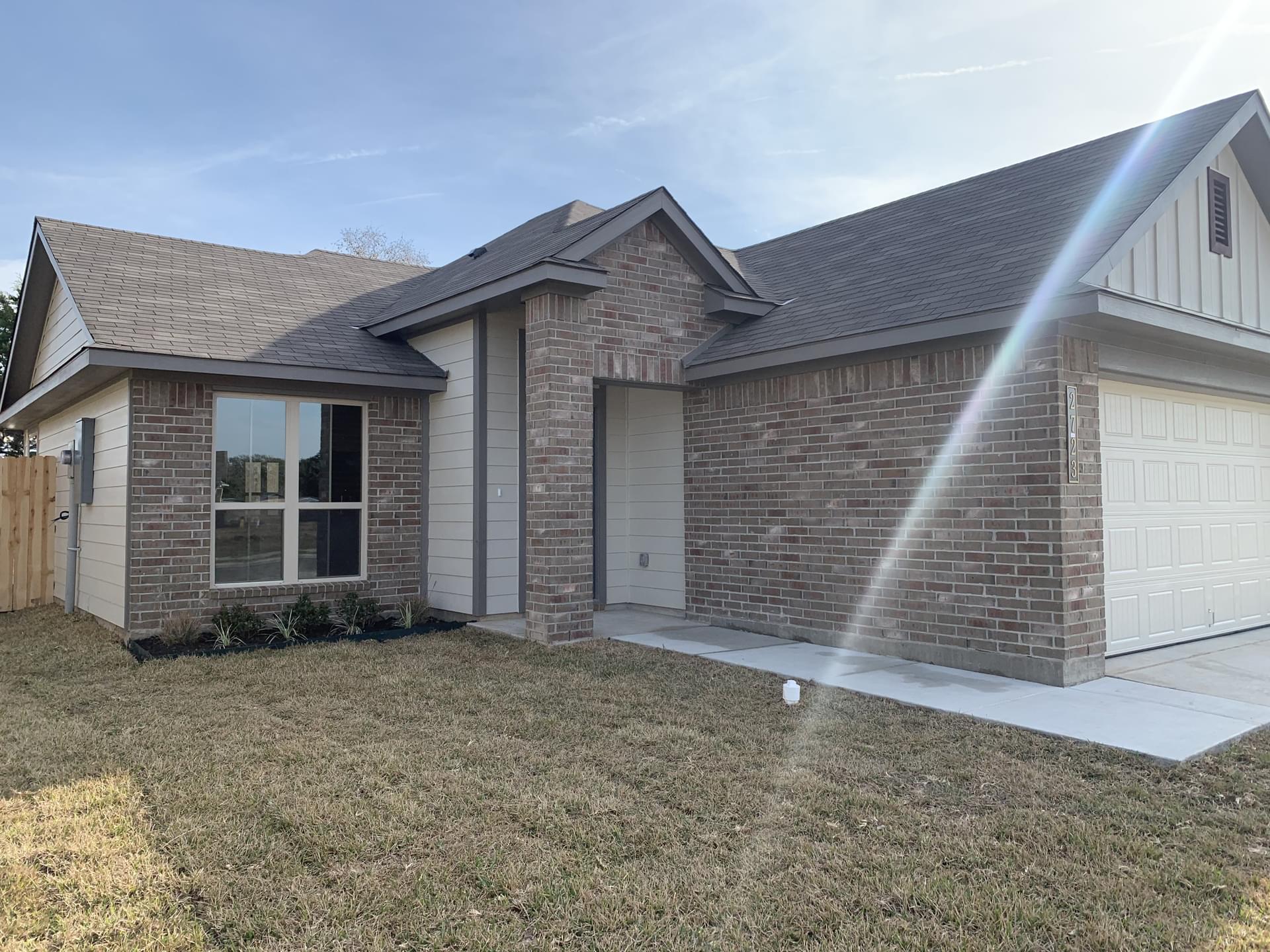 2723 Porters Way In Bryan, Tx - Roof - HD Wallpaper 