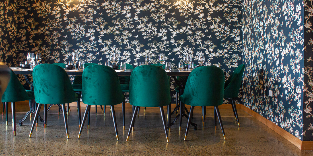 Spice Up Your Life With Some Neo-chinese Cuisine At - Chair - HD Wallpaper 