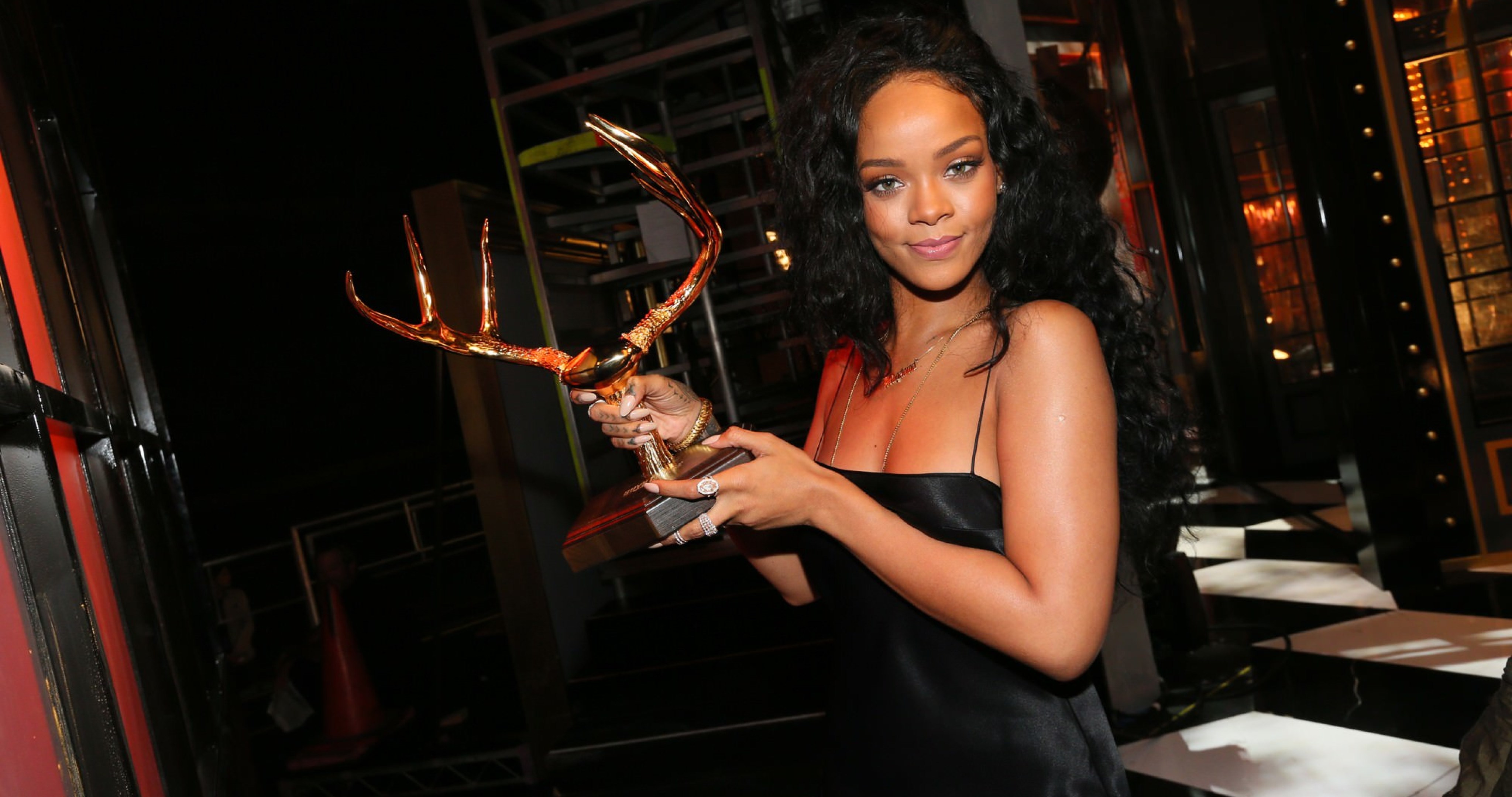 Rihanna 2014 Guys Choice Awards - HD Wallpaper 