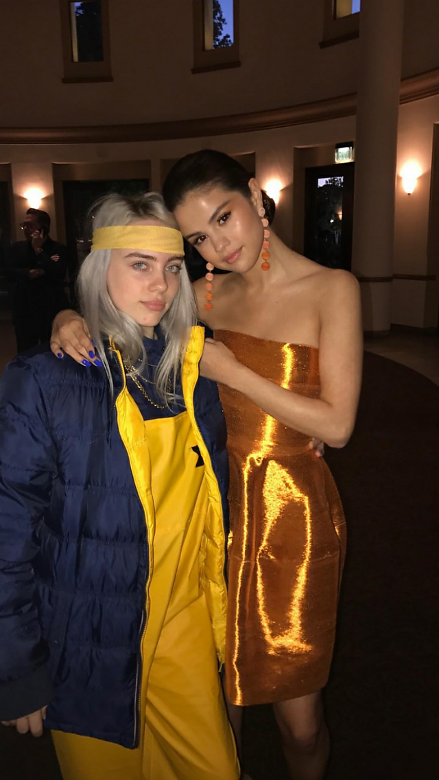 Selena Gomez, Billie Eilish, And Yellow Image - Billie Eilish And Selena Gomez - HD Wallpaper 