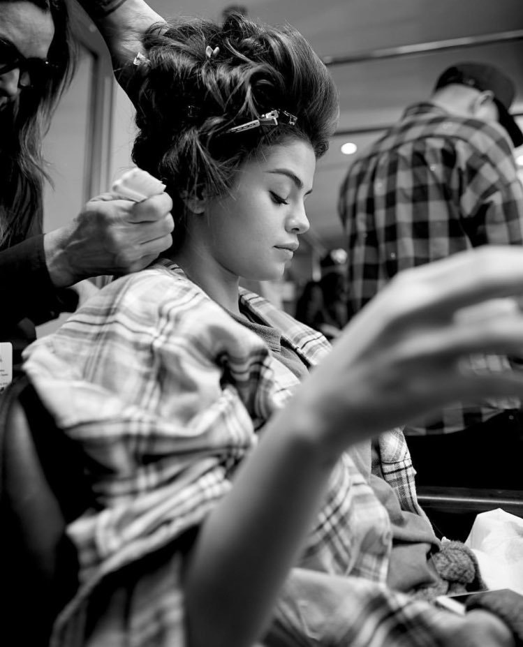 Revival Tour Backstage - Selena Gomez Revival Tour Backstage - HD Wallpaper 