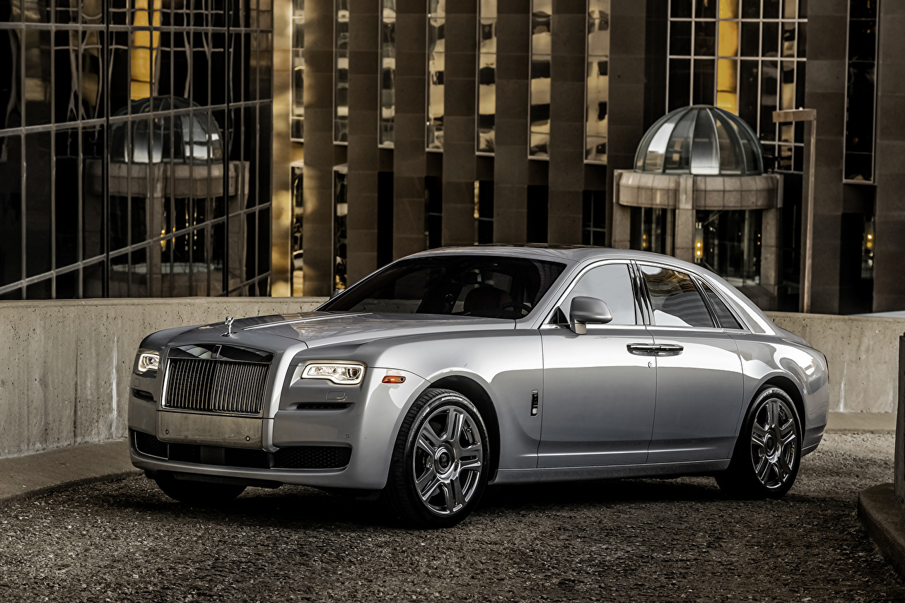 2018 Rolls Royce Ghost Silver - HD Wallpaper 