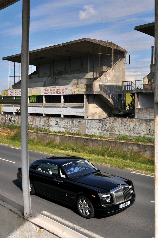 Urban Rolls Royce Wallpaper - HD Wallpaper 