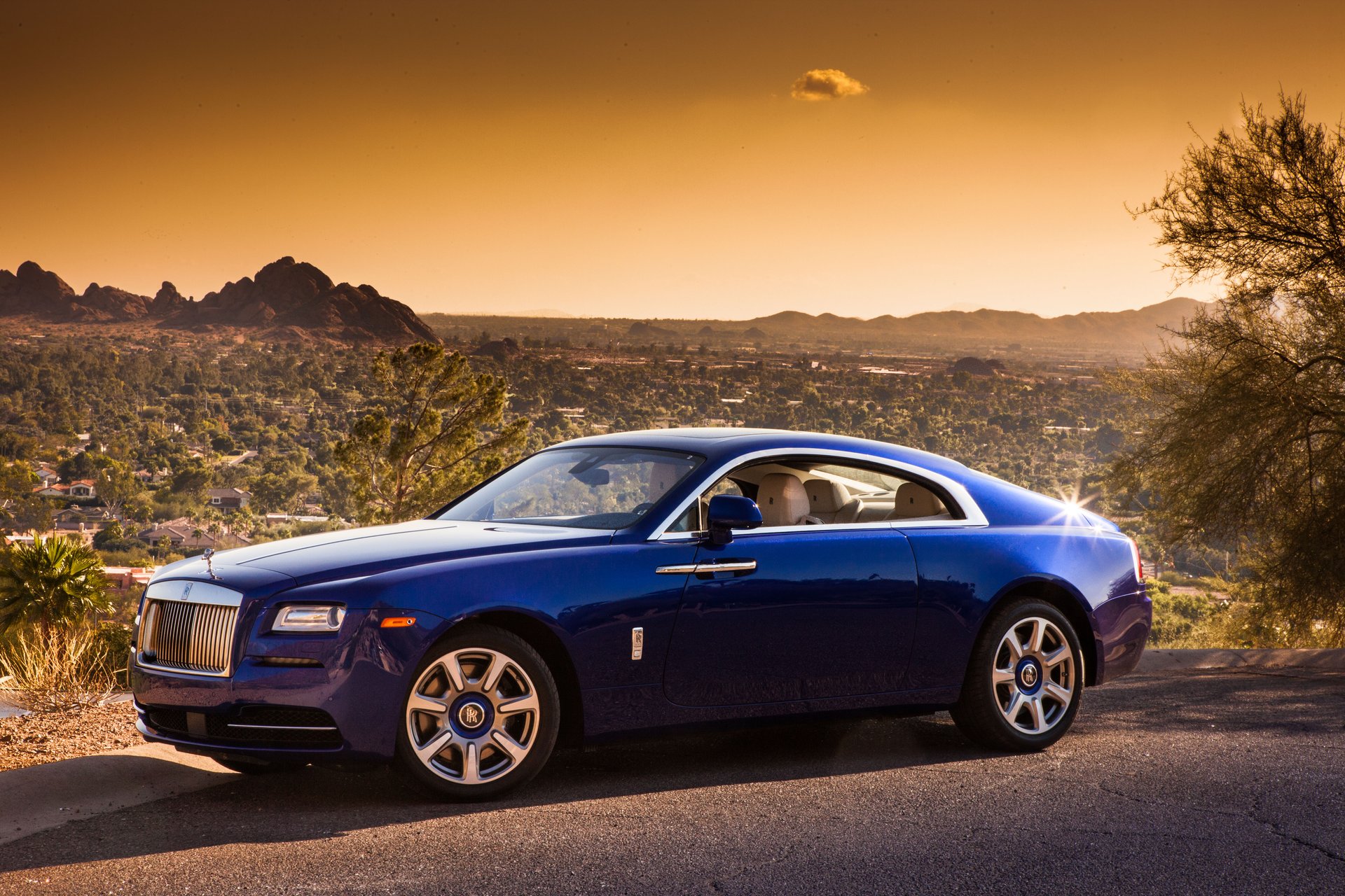 2015 Rolls Royce Wraith Wallpaper Hd - Cool Rolls Royce Wraith - HD Wallpaper 