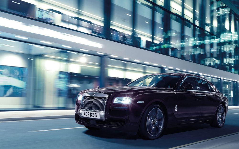 Rolls Royce In Motion - HD Wallpaper 
