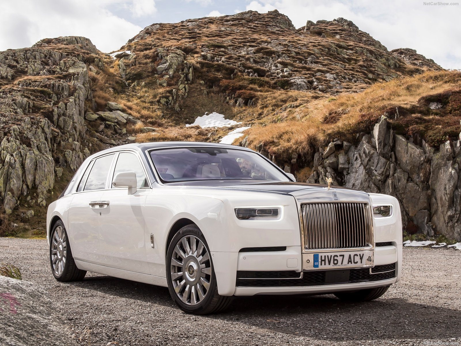 Роллс ройс sweptail 2019. Rolls royce phantom 7. Rolls royce phantom 2010. Какой фантом. Rolls royce phantom 7.