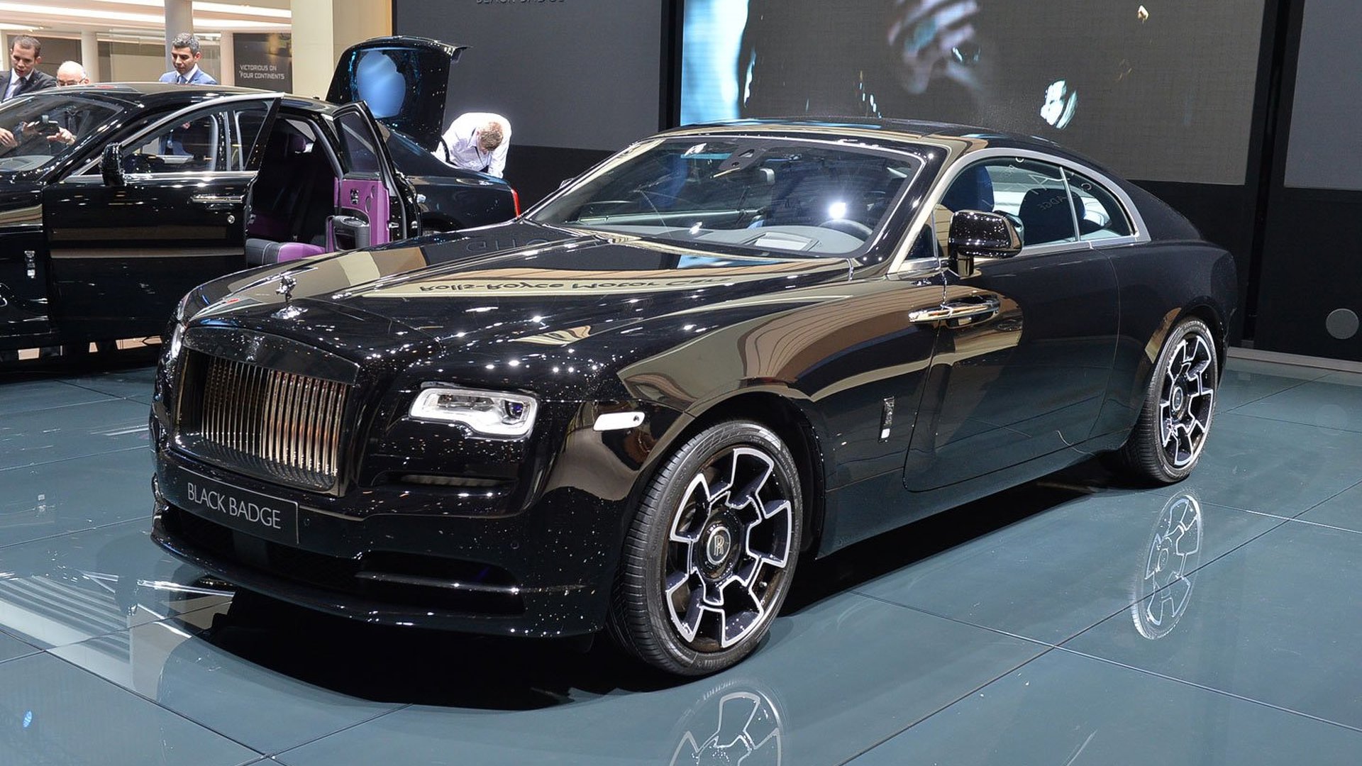 Rolls Royce Ghost Wraith Black Badge 2016 Wallpaper - Rolls Royce Wraith Facelift - HD Wallpaper 