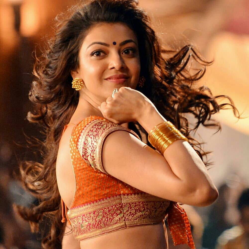Kajal In Pakka Local Song - HD Wallpaper 