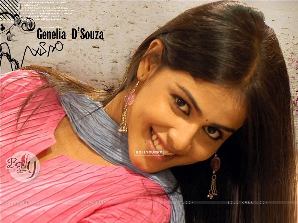 Genelia Dsouza Size - Orange Genelia D Souza Cute - HD Wallpaper 