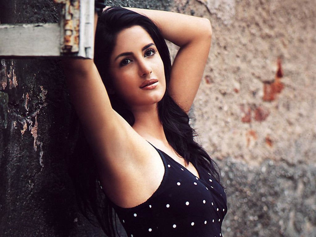 Katrina Kaif - 1024x768 Wallpaper Katrina Kaif - 1024x768 Wallpaper
