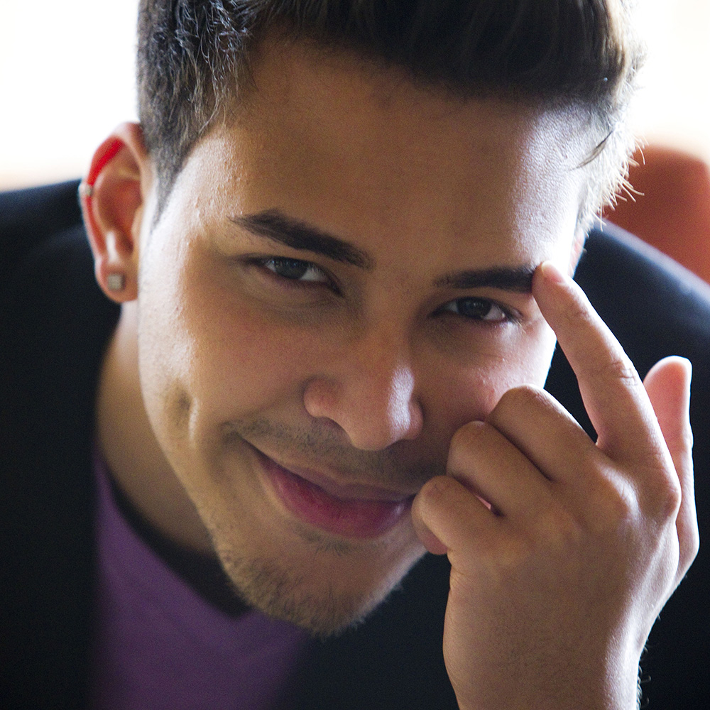 Prince Royce Dimples - HD Wallpaper 