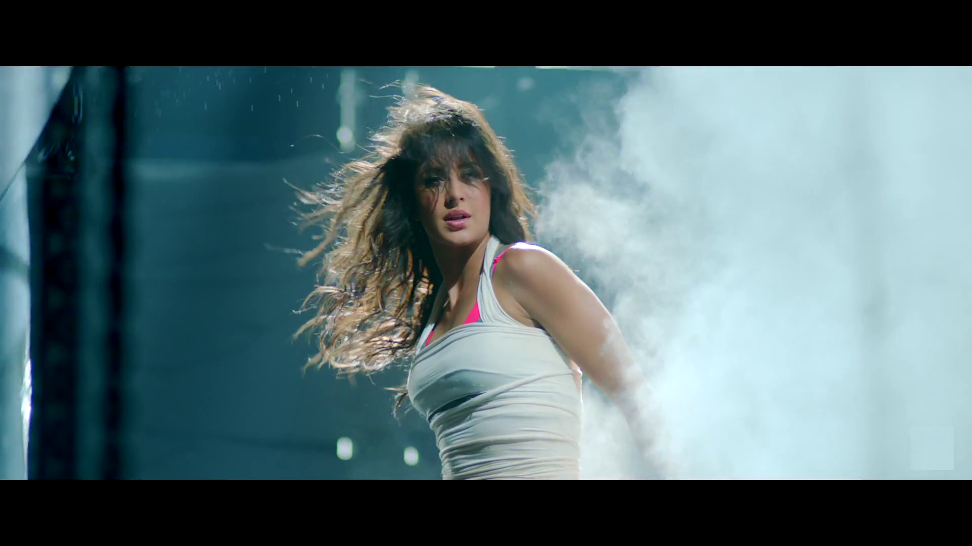 Hot Katrina Kaif Dhoom 3 Beautiful Wallpapers Full - Katrina Kaif Hd Images In Dhoom 3 - HD Wallpaper 