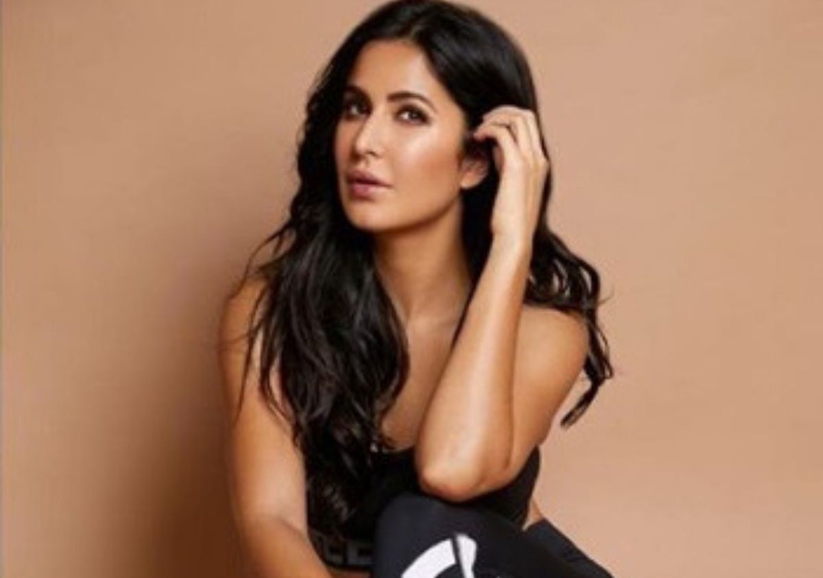 Katrina Kaif - HD Wallpaper 